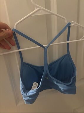Lulu lemon sports bra size 4